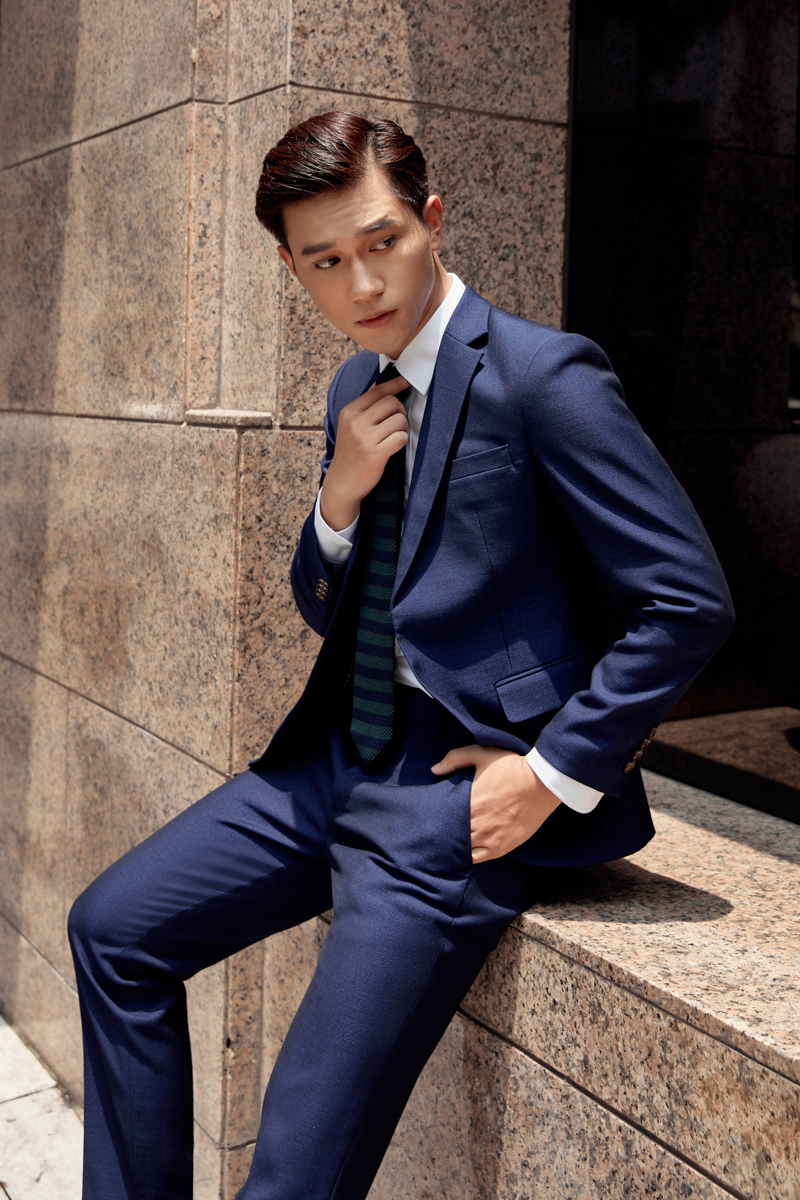 CÁCH MẶT VEST NAM SANG TRỌNG, THU HÚT, LỊCH LÃM